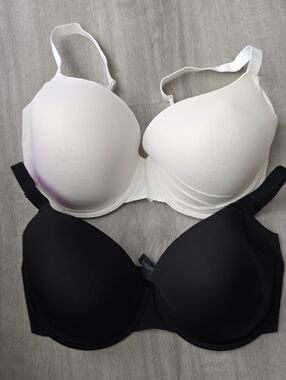 Primark Smooth T-Shirt Bras Pack in White and Black